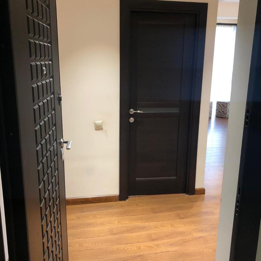 Deluxe Apartment In The City Center 2 Rooms Yerevan Exterior photo